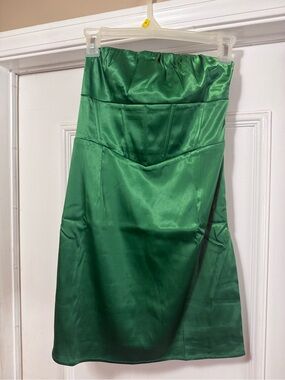 Corset Strapless Satin Sheath Dress in Emerald Green